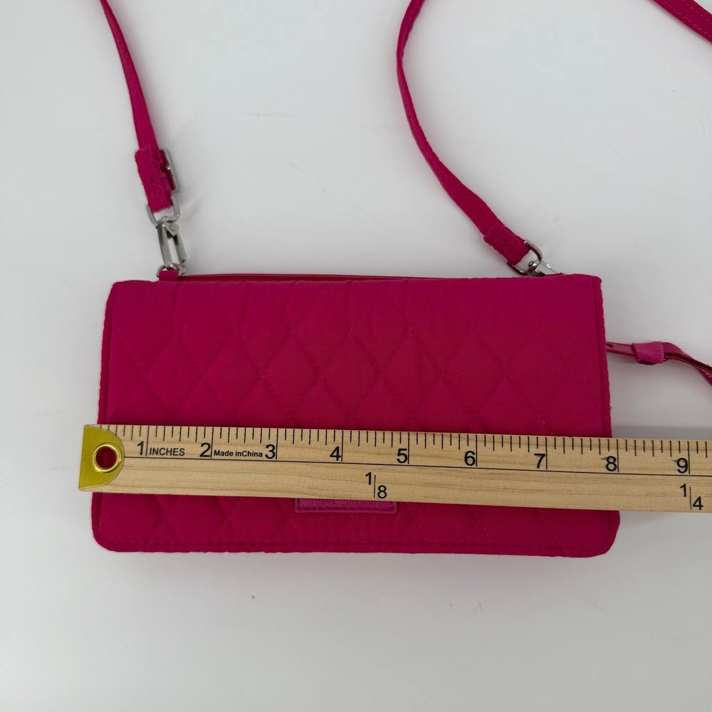 Vera Bradley All in One‎ Quilted Wallet Crossbody Bag Pink Zip Around Strap - Picture 6 of 7